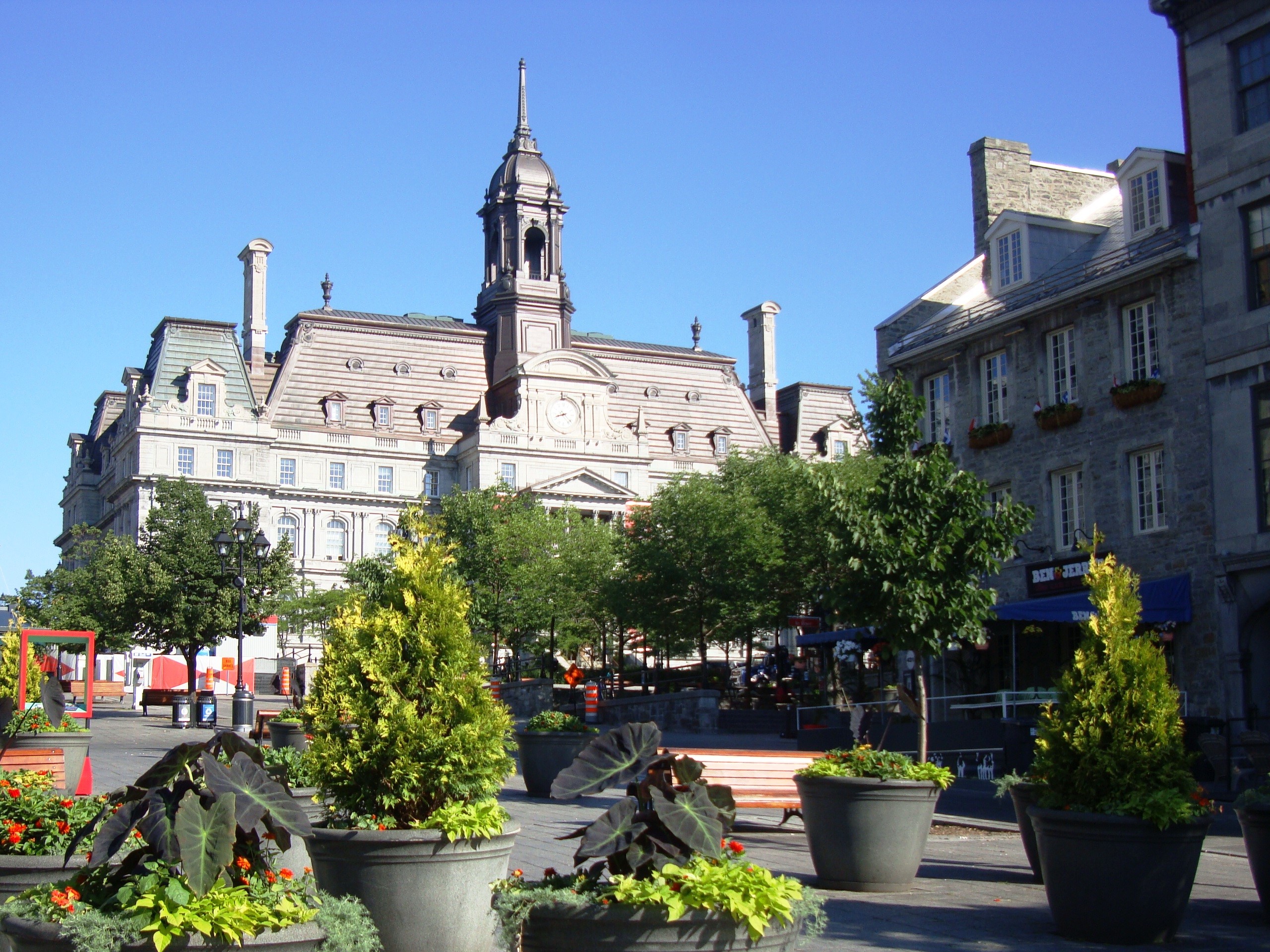 Montréal city hall