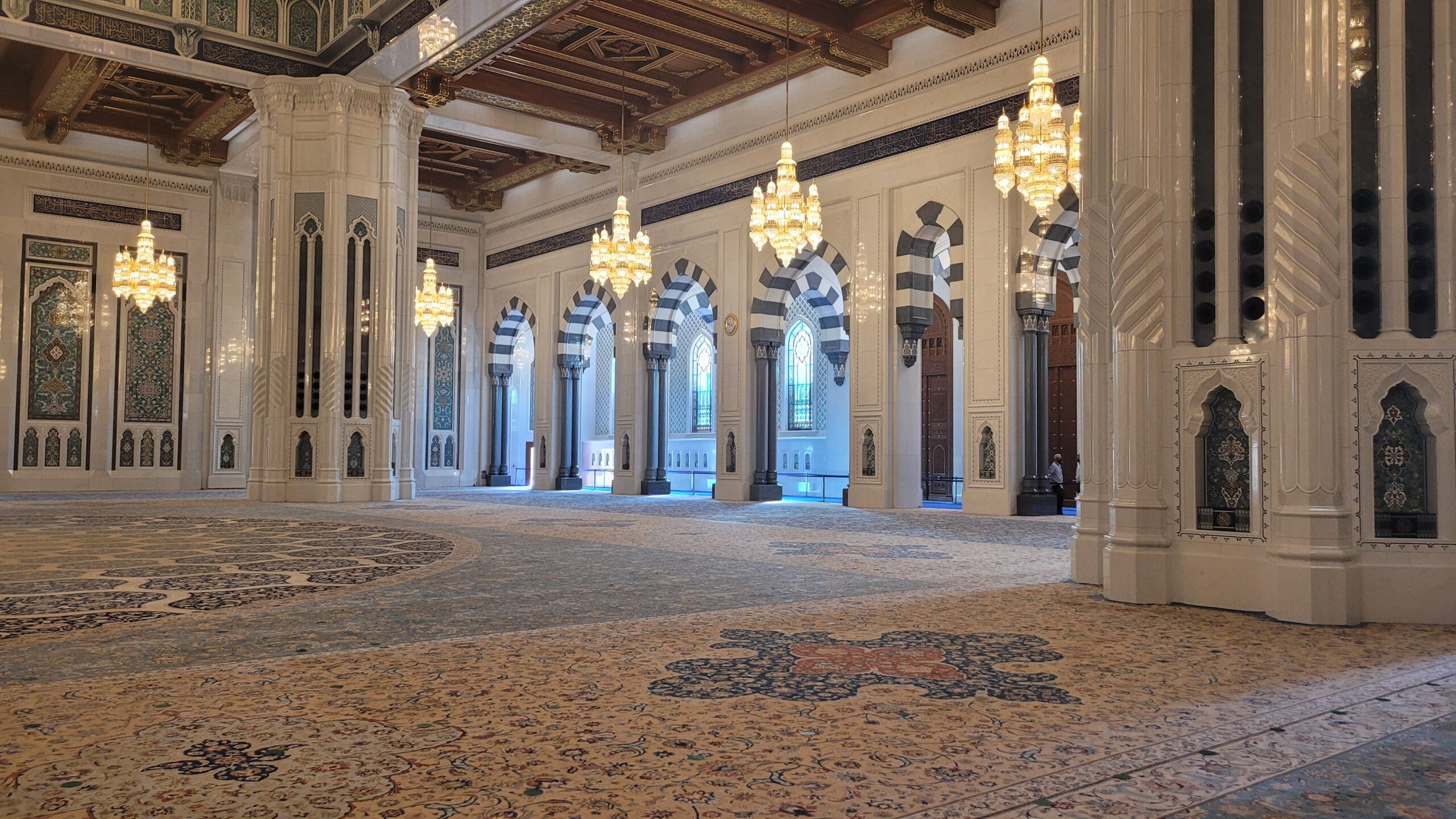 mosque qaboos mascate oman interieur