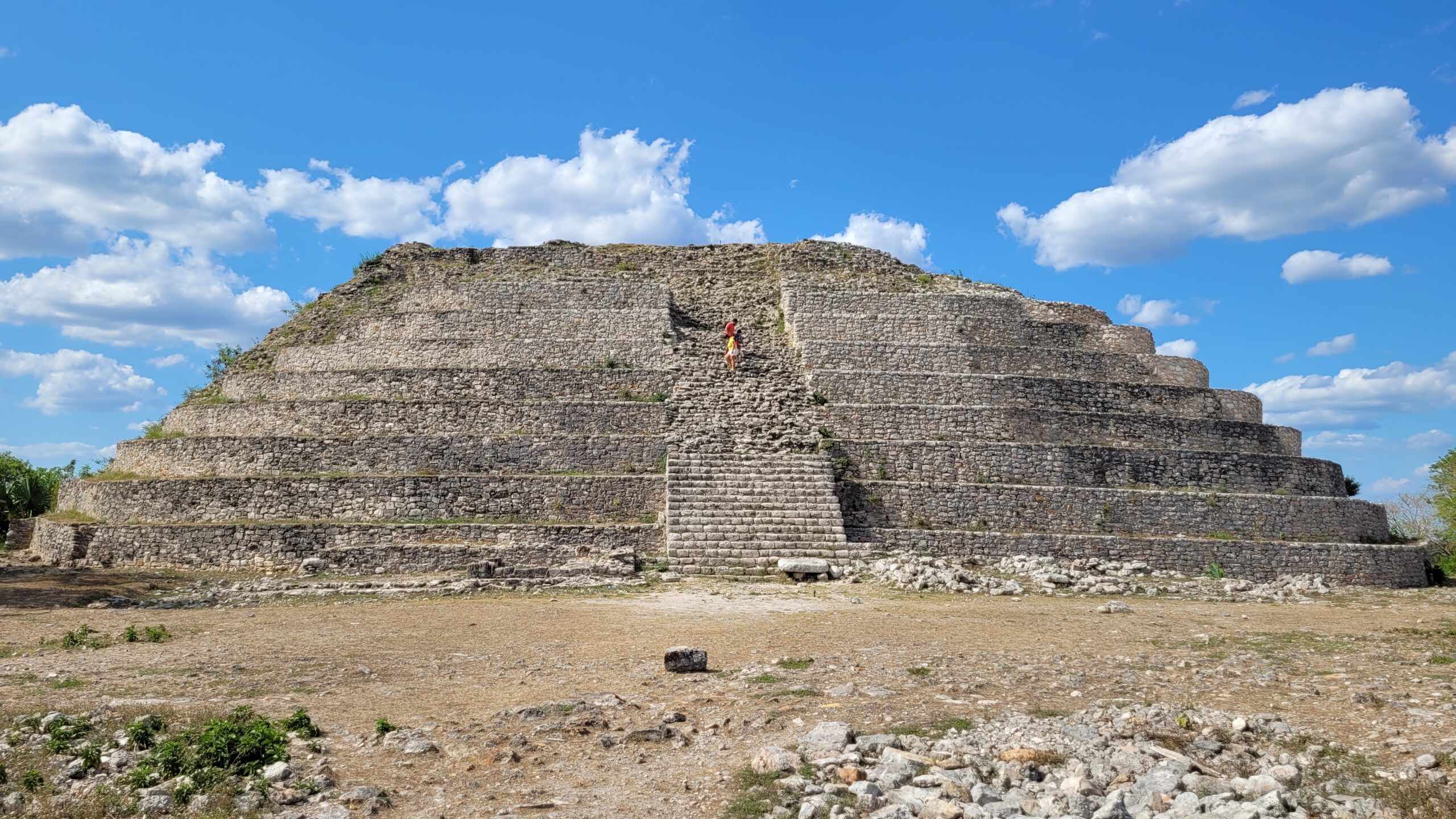 Izamal pyramide kinich kakmo mexique