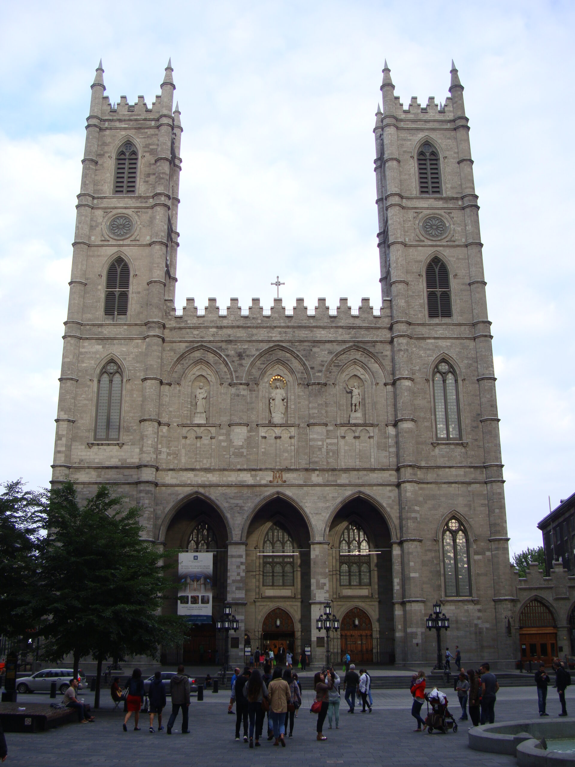 Montréal Place d’Armes Notre-Dame de Montréal